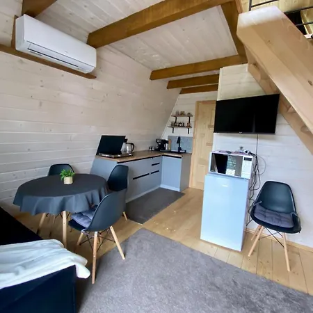 Diamond A-frame ロッジ