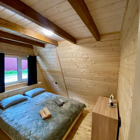 Diamond A-frame Lodge Ogrody